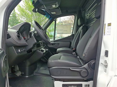 New 2026 Mercedes-Benz Sprinter 2500 image 11