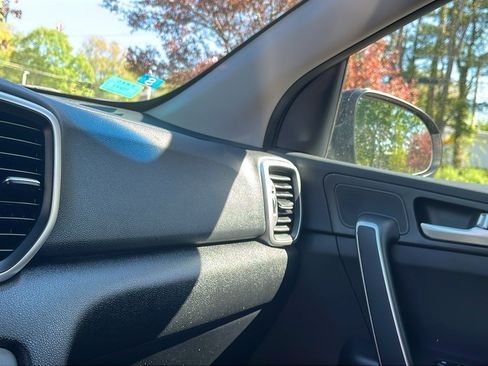Used 2017 Kia Sportage LX AWD/4WD image 20