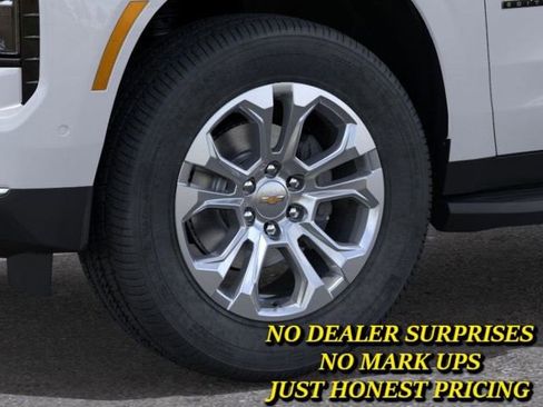 New 2026 Chevrolet Suburban LT w/ Comfort Package image 9