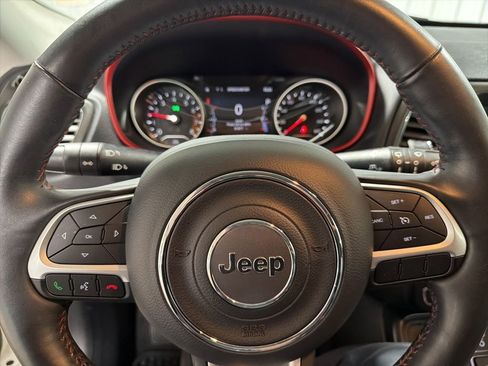 Used 2018 Jeep Compass Trailhawk w/ Leather Interior Group AWD/4WD image 24