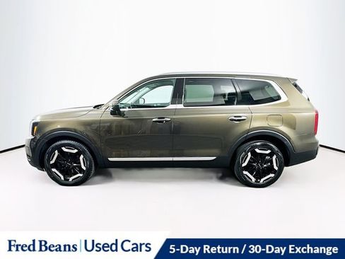 Used 2023 Kia Telluride S w/ S Sunroof Package image 4