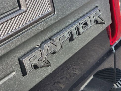 Used 2025 Ford F150 Raptor AWD/4WD image 17