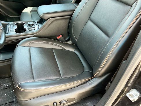 Used 2023 GMC Acadia AT4 w/ Technology Package image 20