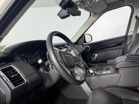 Used 2024 Land Rover Discovery S AWD/4WD image 22
