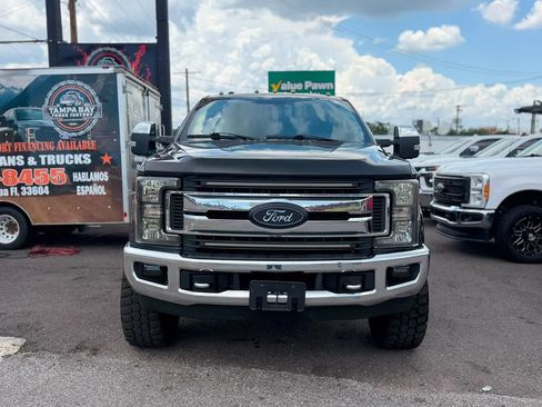 Used 2017 Ford F350 XLT w/ XLT Premium Package AWD/4WD image 4