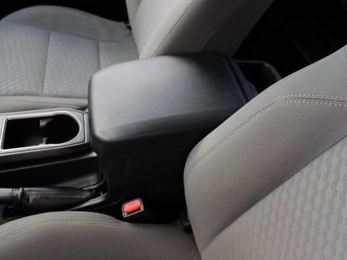 Used 2020 Toyota Tacoma SR AWD/4WD image 17