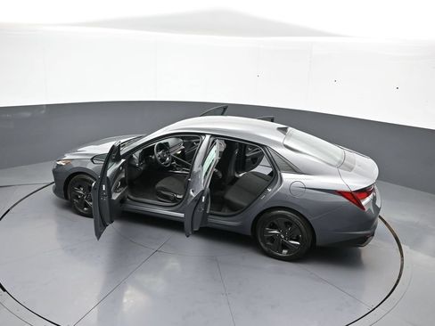 Certified 2023 Hyundai Elantra SEL FWD image 43