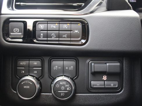 New 2026 GMC Yukon XL Elevation w/ Elevation Premium Package image 21