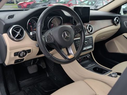 Used 2019 Mercedes-Benz GLA 250 image 16