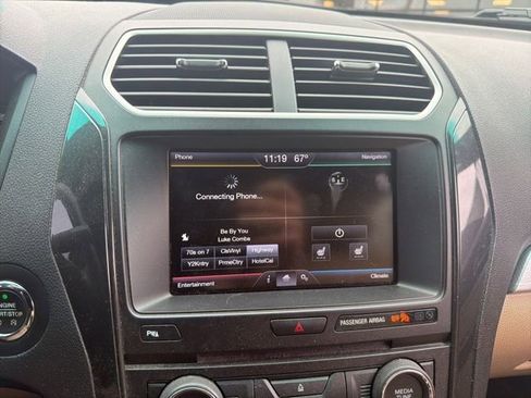 Used 2016 Ford Explorer XLT w/ Equipment Group 202A FWD image 26