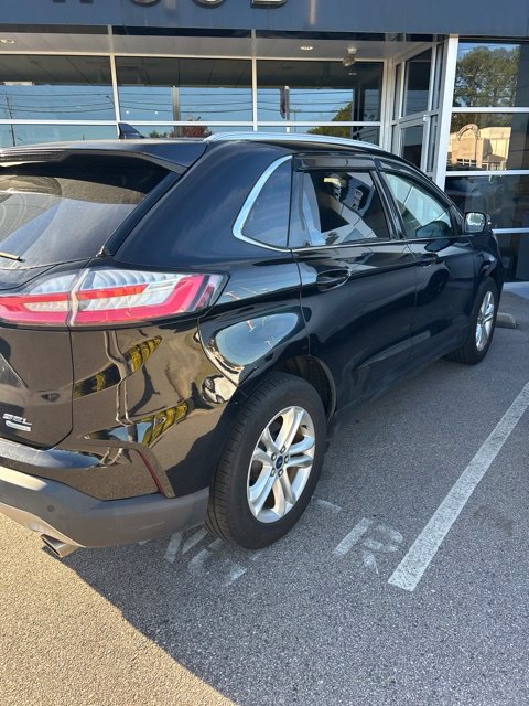 Used 2019 Ford Edge SEL w/ Equipment Group 201A FWD image 3