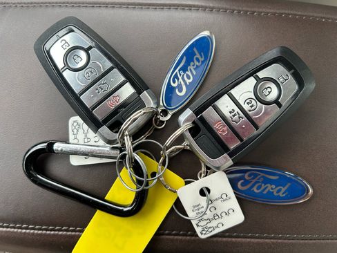 Used 2017 Ford Fusion Energi Platinum image 30