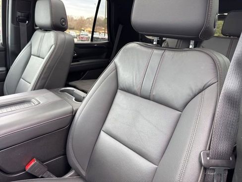 Used 2024 Chevrolet Tahoe RST w/ Luxury Package image 12