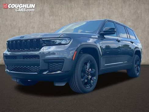 New 2025 Jeep Grand Cherokee L Altitude image 4