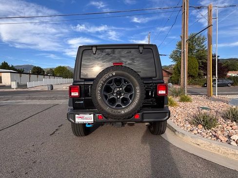 Used 2023 Jeep Wrangler Unlimited AWD/4WD image 7