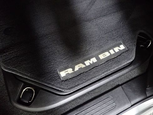 Used 2022 RAM 1500 Big Horn AWD/4WD image 33