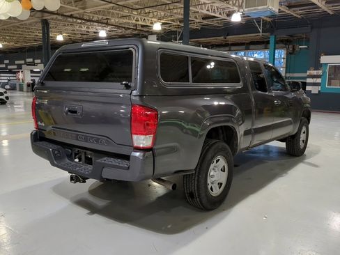 Used 2017 Toyota Tacoma SR w/ SR Convenience Package image 7