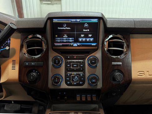Used 2014 Ford F250 Lariat w/ Lariat Ultimate Package image 17