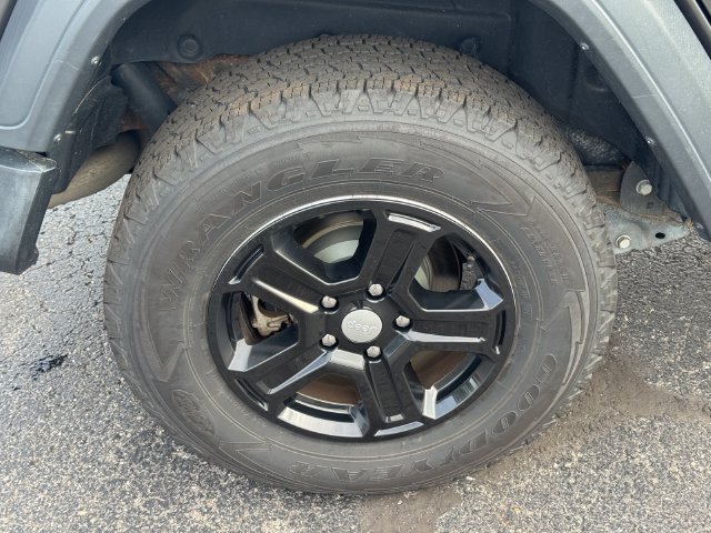 Used 2018 Jeep Wrangler Unlimited Sport S AWD/4WD image 12