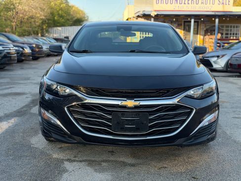 Used 2023 Chevrolet Malibu LS image 2