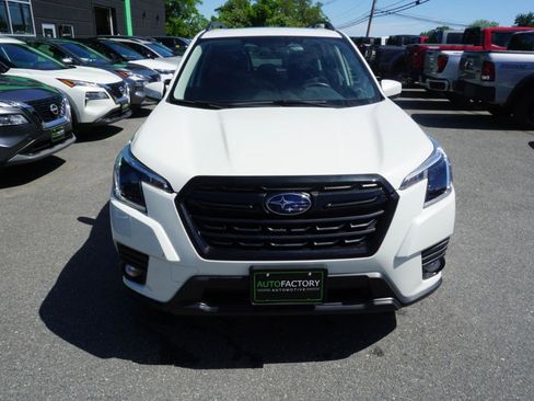 Used 2023 Subaru Forester Premium AWD/4WD image 3