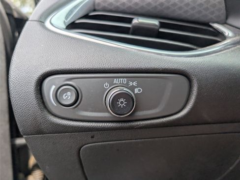 Used 2016 Chevrolet Malibu LT image 21