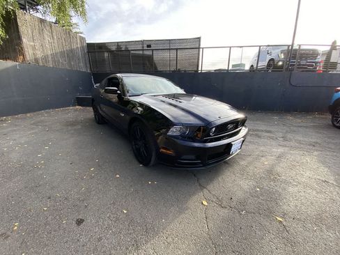 Used 2014 Ford Mustang GT Premium w/ Electronics Package RWD image 8