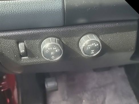 Used 2020 Chevrolet Colorado Z71 AWD/4WD image 7