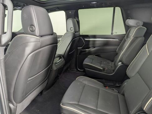 Used 2025 Cadillac Escalade Sport image 17