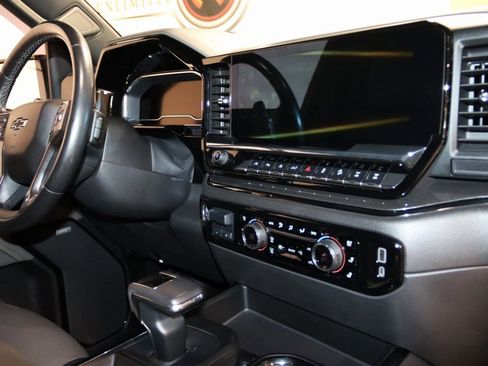 Used 2022 Chevrolet Silverado 1500 ZR2 w/ Technology Package image 65