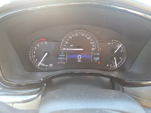 Used 2018 Cadillac XT5 AWD image 13