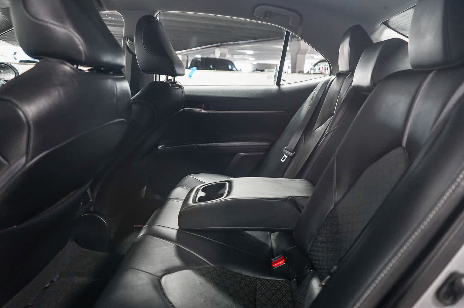 Used 2020 Toyota Camry XSE w/ Navigation Package FWD image 17
