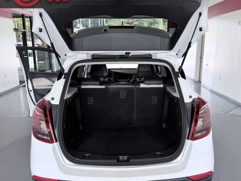Used 2018 Buick Encore Sport Touring w/ Safety Package FWD image 17