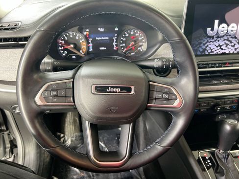 Used 2022 Jeep Compass Latitude w/ Convenience Group image 11