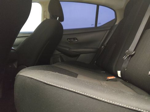 Used 2024 Nissan Sentra SV FWD image 18