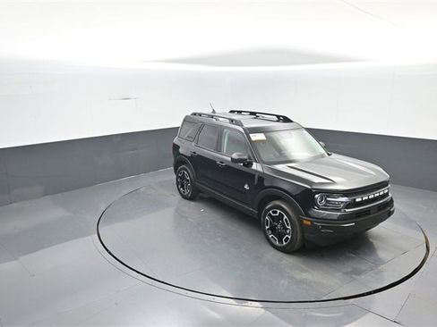 Certified 2023 Ford Bronco Sport Outer Banks w/ Tech Package image 18