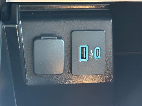 Used 2020 Ford Explorer ST w/ Premium Technology Package AWD/4WD image 19
