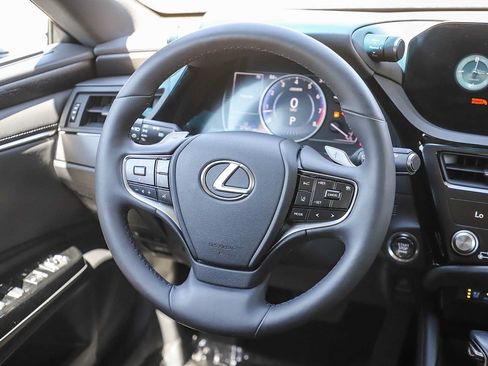 Used 2023 Lexus ES 350 w/ Premium Package FWD image 15