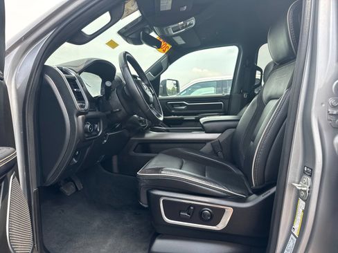Used 2024 RAM 1500 Laramie AWD/4WD image 21