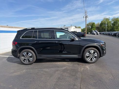 Used 2025 Mercedes-Benz GLB 250 image 4