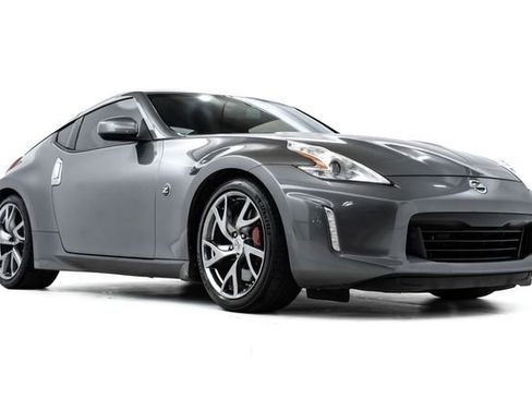 Used 2014 Nissan 370Z Touring w/ Sport Package image 6