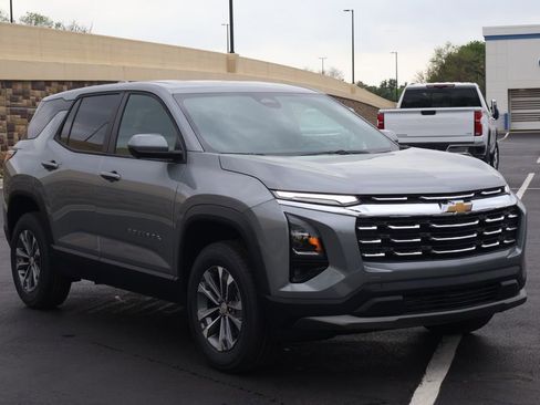 New 2026 Chevrolet Equinox LT w/ Convenience Package II FWD image 10