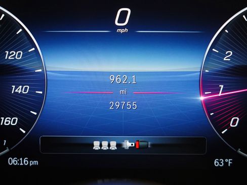 Used 2023 Mercedes-Benz C 300 4MATIC Sedan image 20