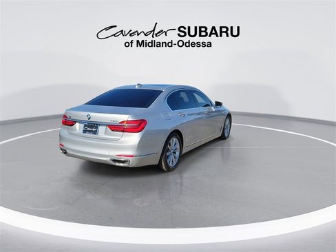 Used 2019 BMW 740i xDrive w/ Executive Package image 7