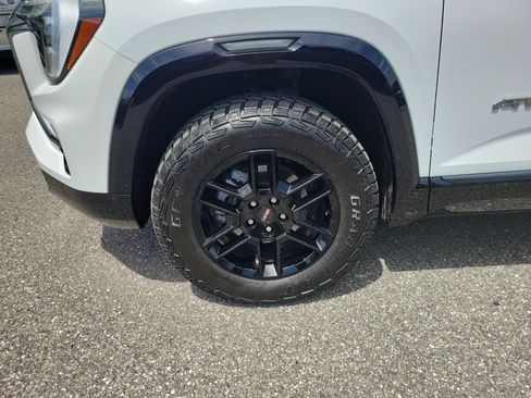 Used 2026 GMC Terrain AT4 w/ Convenience Package III AWD/4WD image 6