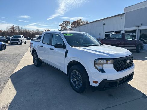 New 2025 Ford Maverick XLT w/ XLT Luxury Package image 2