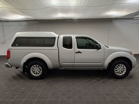 Used 2015 Nissan Frontier SV w/ SV Value Truck Package AWD/4WD image 8