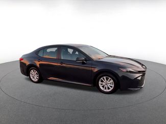 Used 2025 Toyota Camry LE video 2