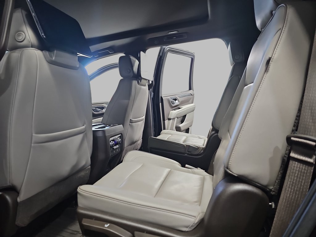 Used 2021 GMC Yukon SLT w/ SLT Premium Package AWD/4WD image 21