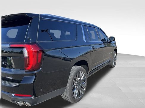Used 2026 GMC Yukon XL Denali Ultimate AWD/4WD image 5